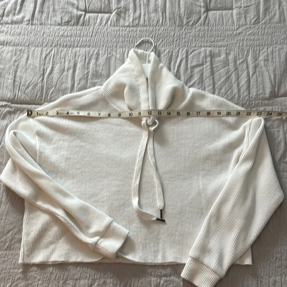 Forever 21 Women's Long Sleeve Cropped Cowneck Shirt - Picture 6 of 9